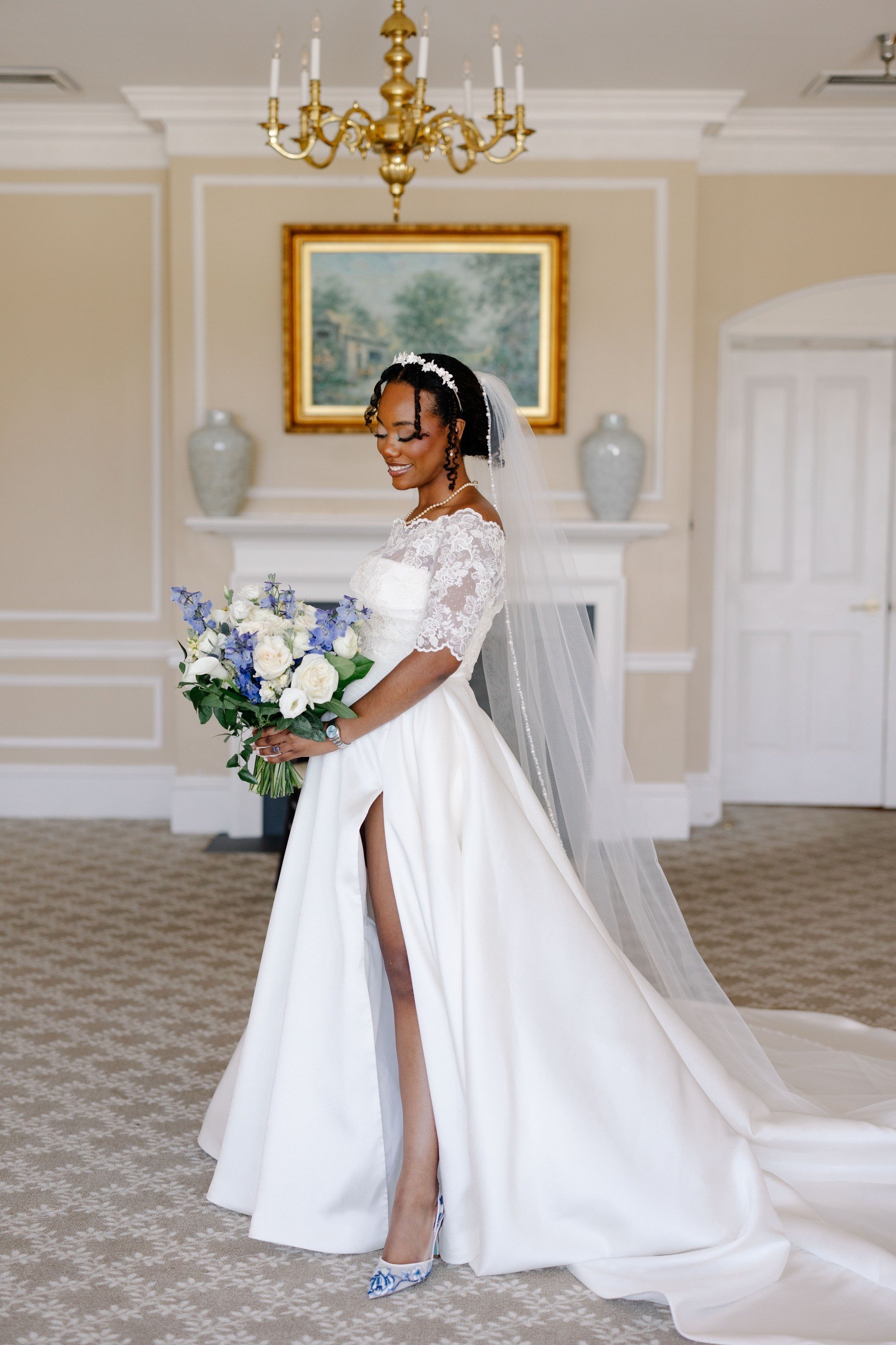 carousel-hero-element image-1