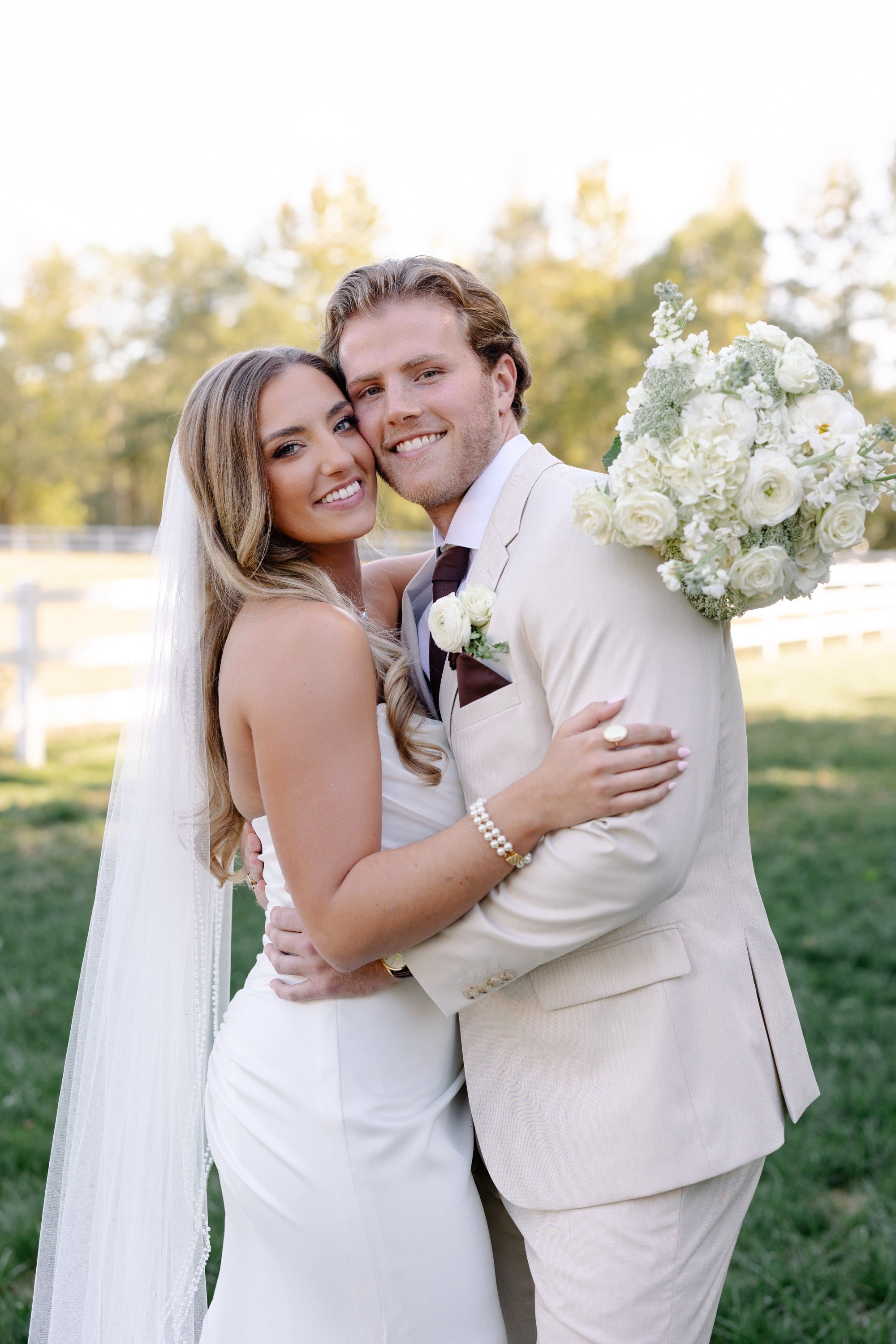 carousel-hero-element image-0